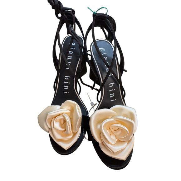 🌟 Gianni Bini Dakota Satin Flower Ankle Wrap Dress Sandals - Picture 9 of 9